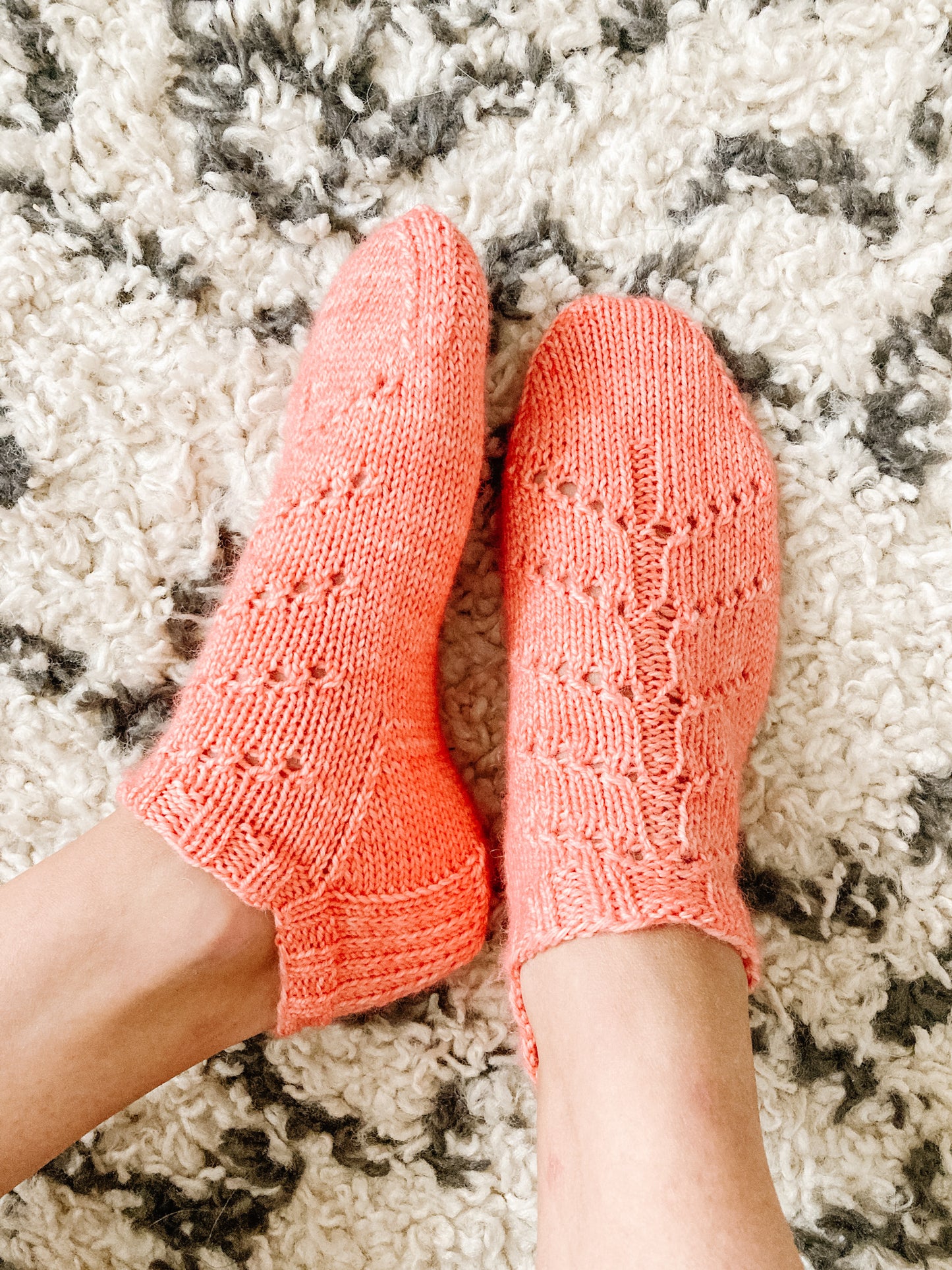 Sweet Papaya Socks // PDF Knitting Pattern - Red Sock Blue Sock Yarn Co