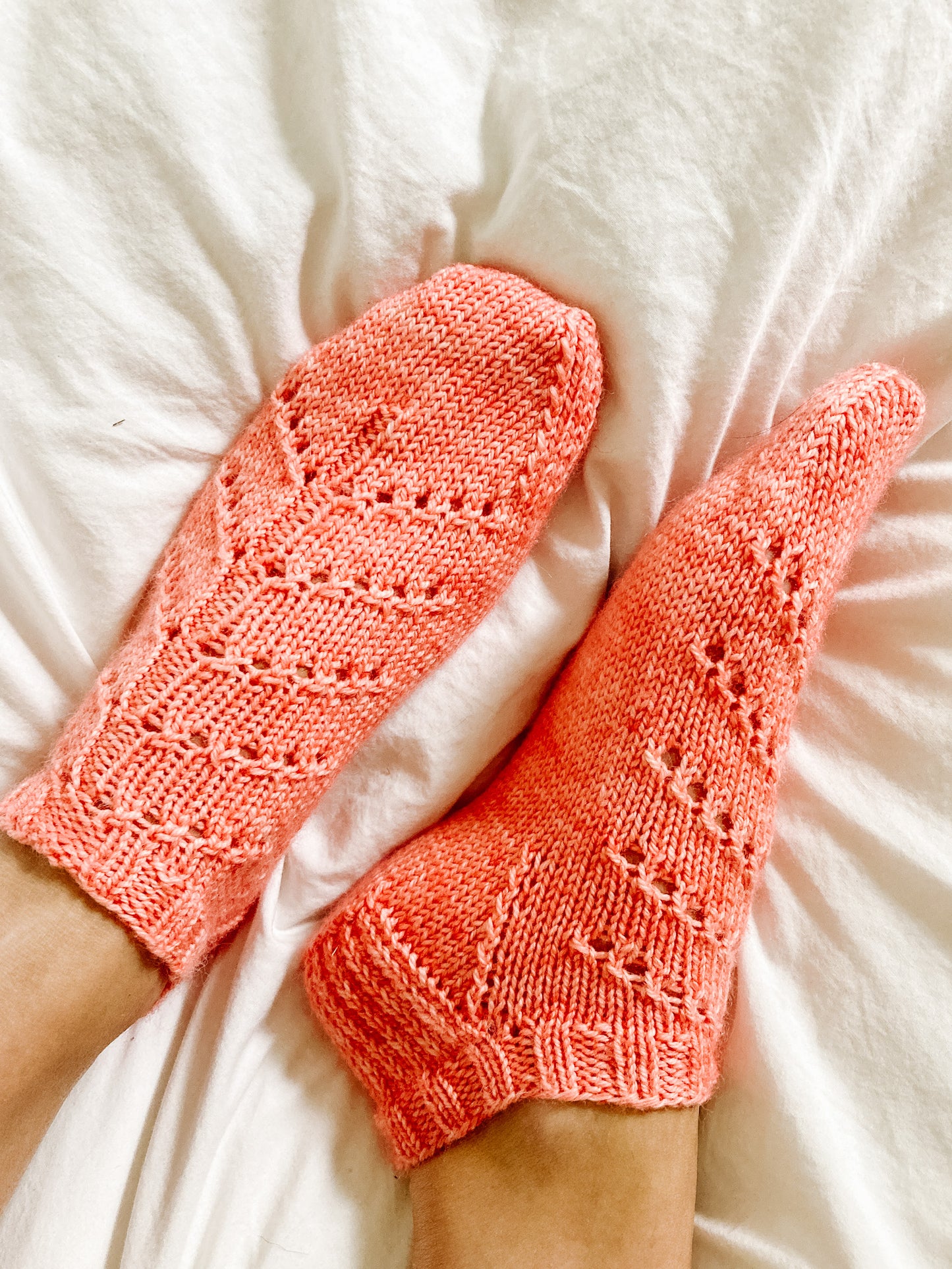 Sweet Papaya Socks // PDF Knitting Pattern - Red Sock Blue Sock Yarn Co