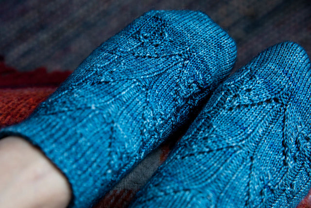 Elise // PDF Knitting Pattern - Red Sock Blue Sock Yarn Co
