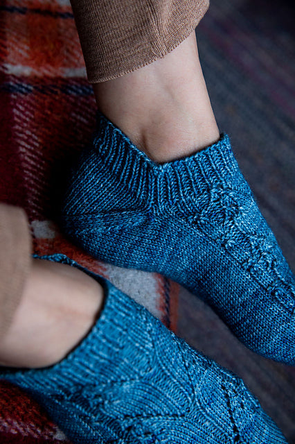Elise // PDF Knitting Pattern - Red Sock Blue Sock Yarn Co