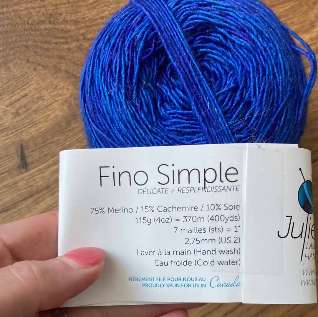Julie Asselin - fino simple, blue - Red Sock Blue Sock Yarn Co